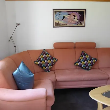 Apartment For 1-4 People Chasa Plazzoel *