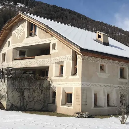 Apartment For 1-4 People Chasa Plazzoel *