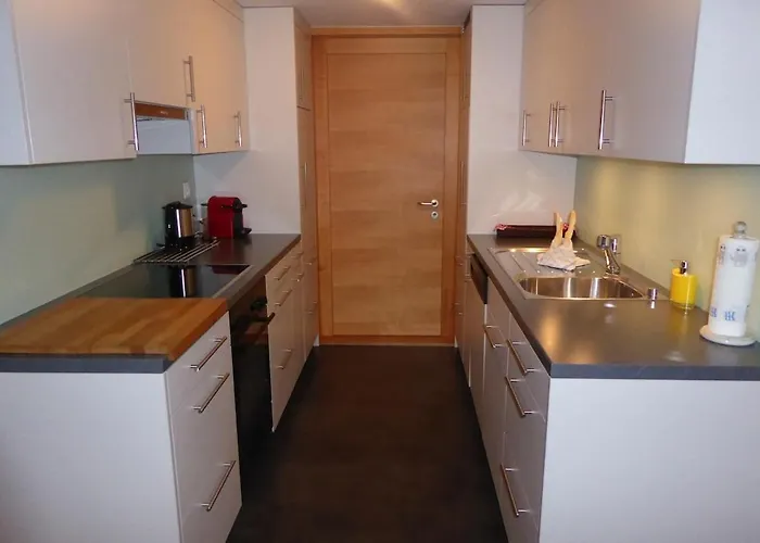 For 1-4 People Chasa Plazzoel شقة