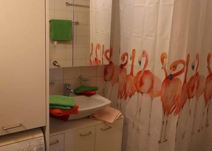 For 1-4 People Chasa Plazzoel شقة